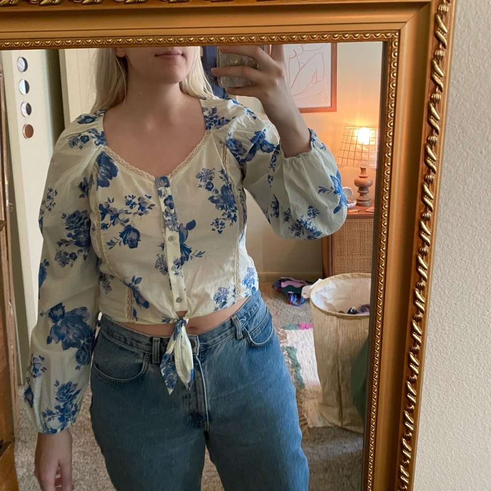 floral button down - Picture 2 of 2
